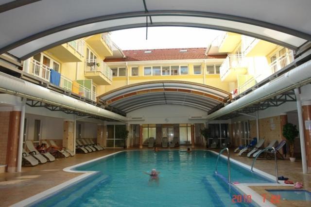 Lilla Wellnessapartman Залакарош Экстерьер фото