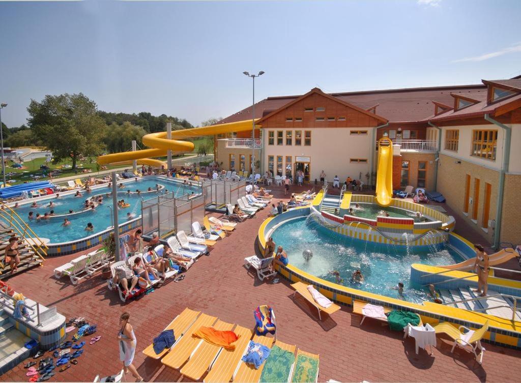 Lilla Wellnessapartman Залакарош Экстерьер фото